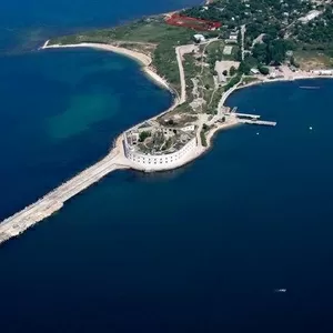 Продается участок у моря 24 сотки в г.Севастополь.До моря 100 метров.