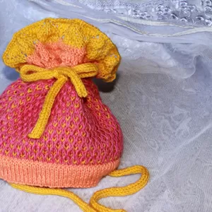 Ажурная шапочка для девочки ручной работы