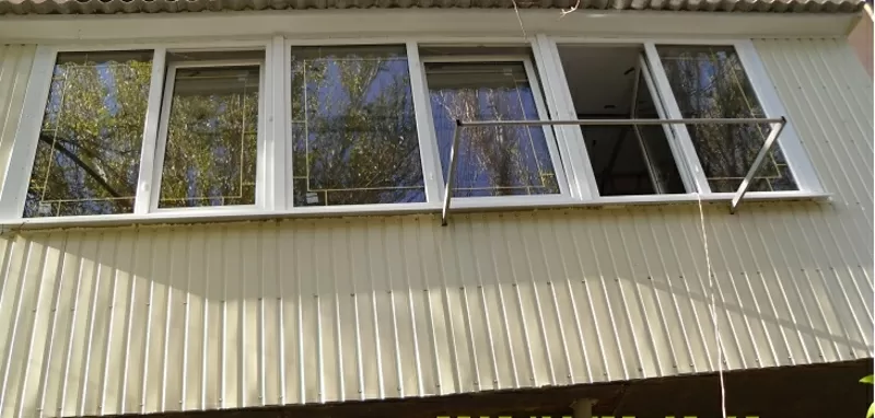 Остекление балконов и лоджий металлопластиком в Феодосии 4