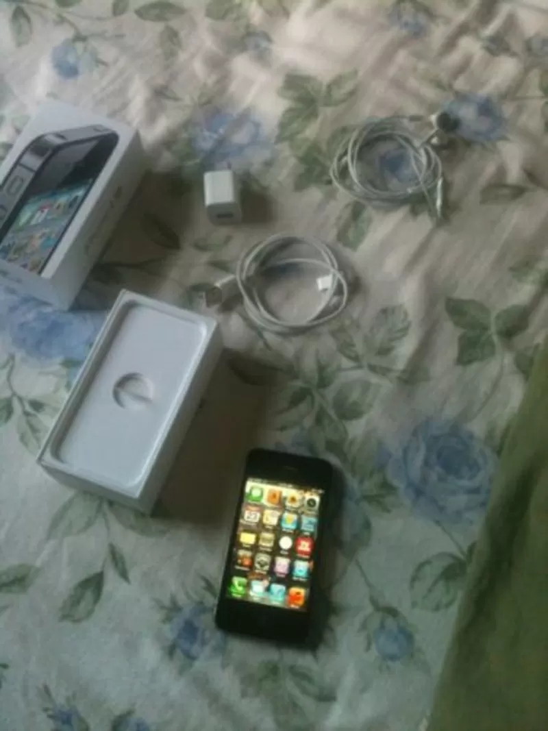 Продам apple iPhone 4